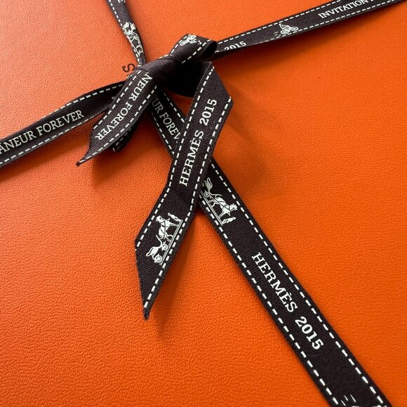 [RARE] Hermès 2014 De la Mer au Ciel Silk Scarf 90cm in Violet, Orange, Vert - Picture 10 of 10